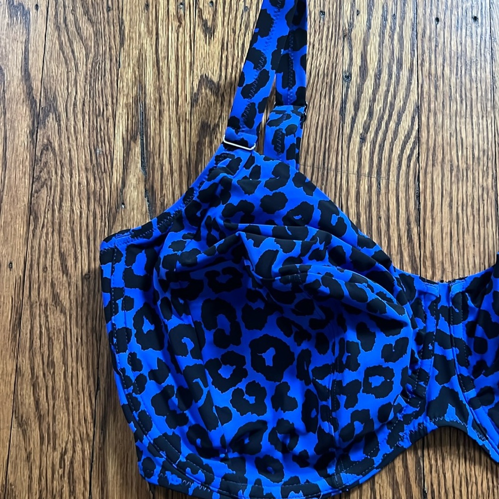Blue cheetah print bikini top 38J excluded from sale